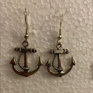 Anchor earrings